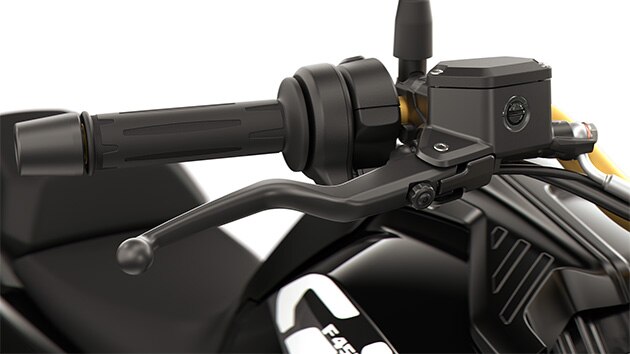 The adjustable hand lever of the F 450 GS from BMW Motorrad
