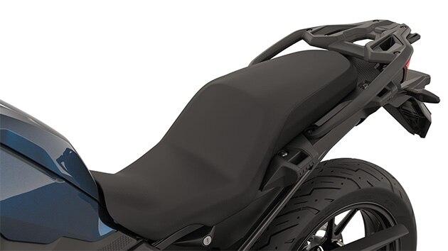 Extra low seat of the F 800 GS