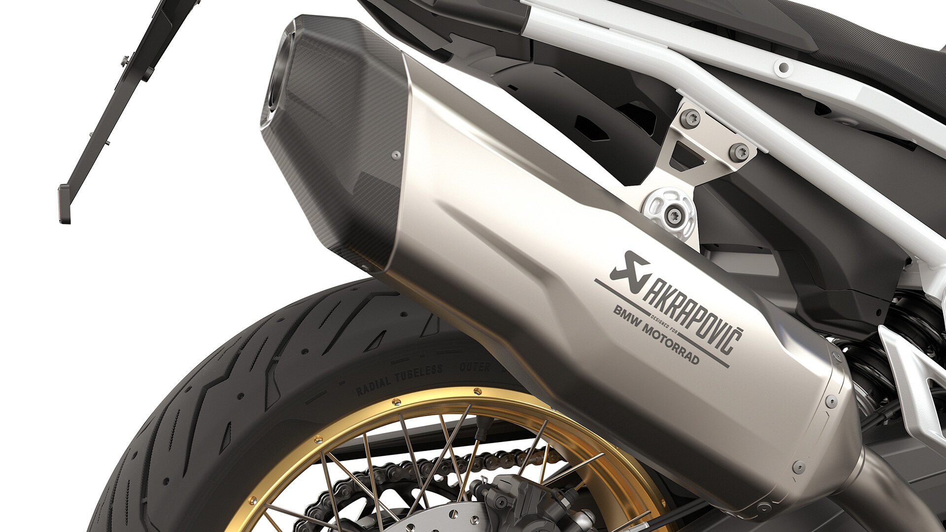 The F 900 GS from BMW Motorrad with Akrapovič rear silencer