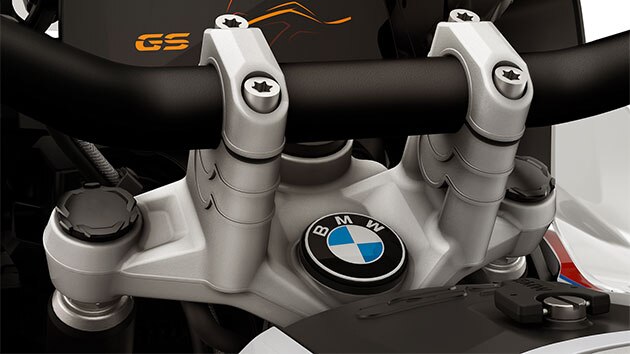 We see the R 1250 GS Adventure with handlebar risers.