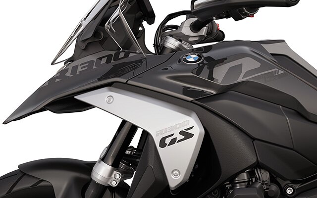 The “Triple Black” inscription on the R 1300 GS from BMW Motorrad