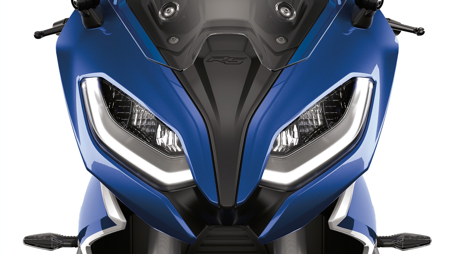 Front with LED daytime riding light of the R 1250 RS
