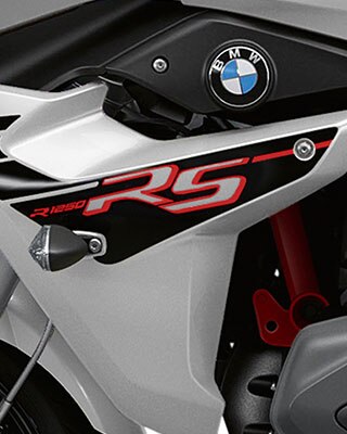 Style Sport R 1250 RS with Light white paintwork.