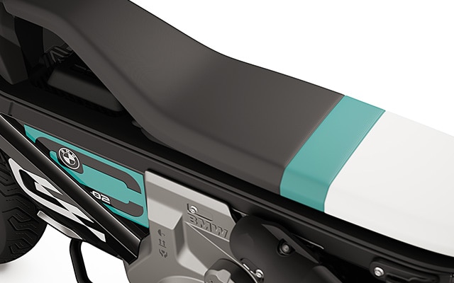 The motorcycle seat of the eParkourer CE 02 from BMW Motorrad